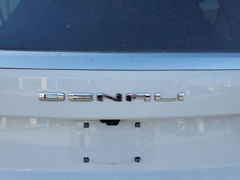 Used 2025 GMC Yukon Denali image 5