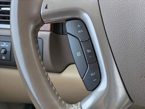 Used 2013 Chevrolet Tahoe LT w/ Luxury Package AWD/4WD image 12