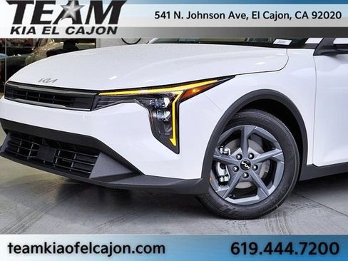 New 2026 Kia K4 LXS image 3