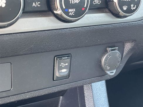 Used 2019 Toyota Tacoma SR w/ SR Convenience Package AWD/4WD image 26