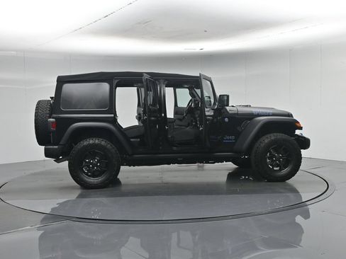 Used 2024 Jeep Wrangler Unlimited AWD/4WD image 5