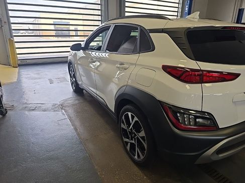 Used 2023 Hyundai Kona Limited w/ Cargo Package FWD image 7