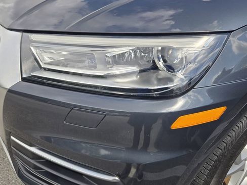 Used 2019 Audi Q5 2.0T Premium w/ Convenience Package AWD/4WD image 11