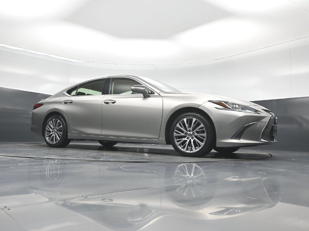Used 2019 Lexus ES 300h w/ Premium Package FWD image 3