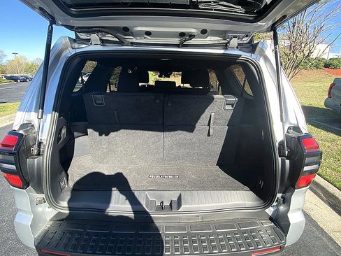 Used 2025 Toyota 4Runner SR5 image 19