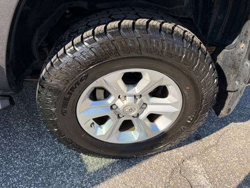 Used 2018 Toyota 4Runner SR5 image 26