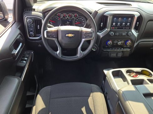 Used 2022 Chevrolet Silverado 1500 LT AWD/4WD image 23