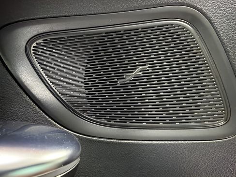 Used 2023 Mercedes-Benz C 300 Sedan image 10