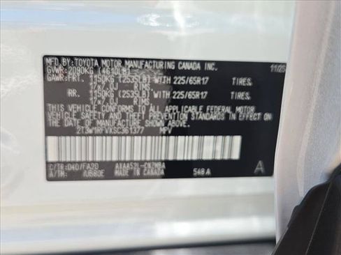Used 2025 Toyota RAV4 XLE w/ Convenience Package FWD image 24