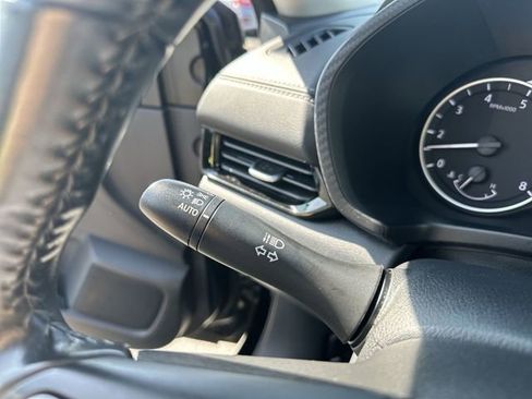 Certified 2023 Nissan Sentra SV image 23
