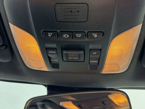 Used 2020 Toyota Corolla SE image 25