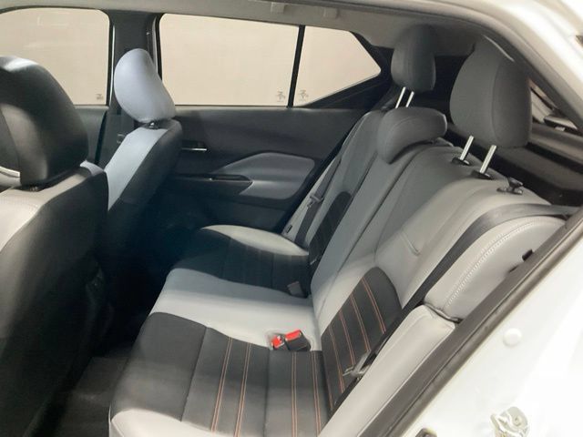 Used 2023 Nissan Kicks SR w/ SR Premium Package FWD image 19