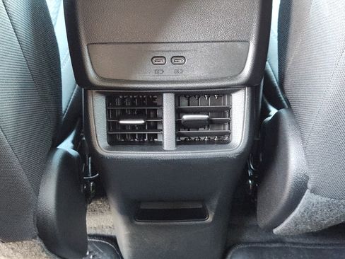 Used 2026 Chevrolet Equinox LT FWD image 30