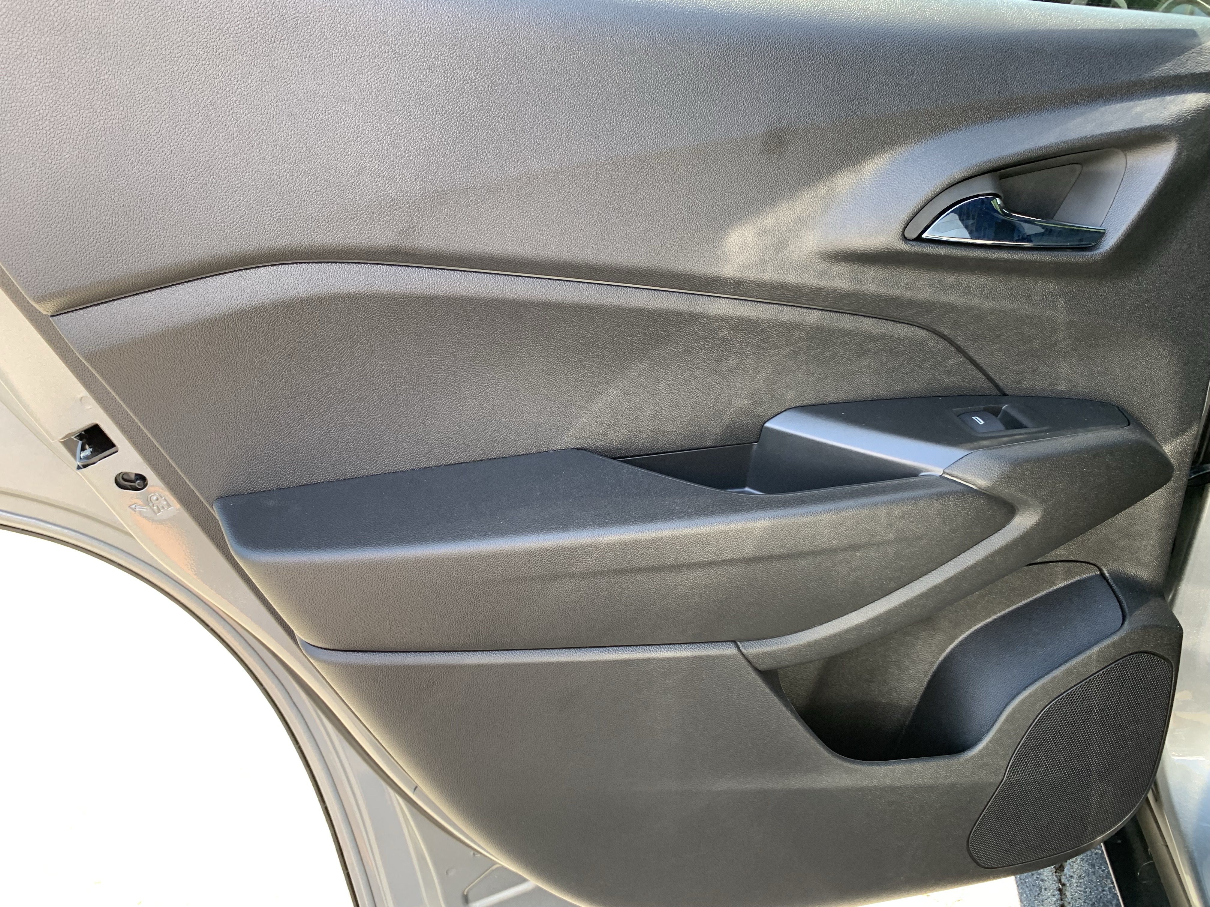 New 2026 Chevrolet Trax RS w/ Sunroof Package FWD image 18