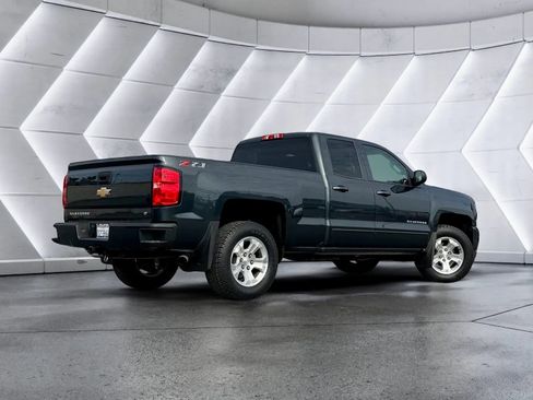 Used 2018 Chevrolet Silverado 1500 LT w/ All Star Edition image 8