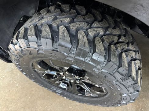 Used 2023 Ford F150 Lariat w/ Equipment Group 502A High image 9