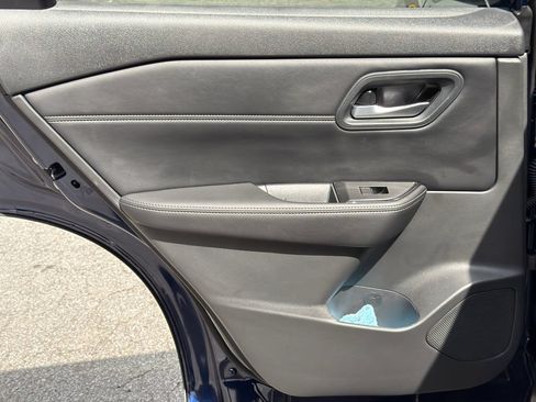 Used 2026 Nissan Rogue Dark Armor FWD image 19