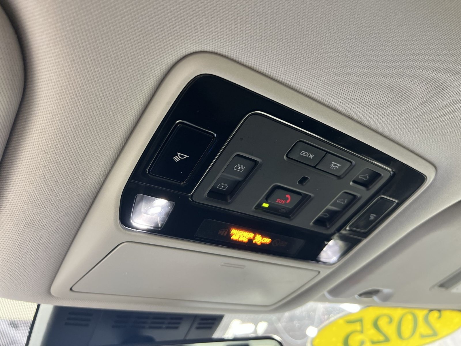 Used 2025 Toyota Grand Highlander AWD image 33