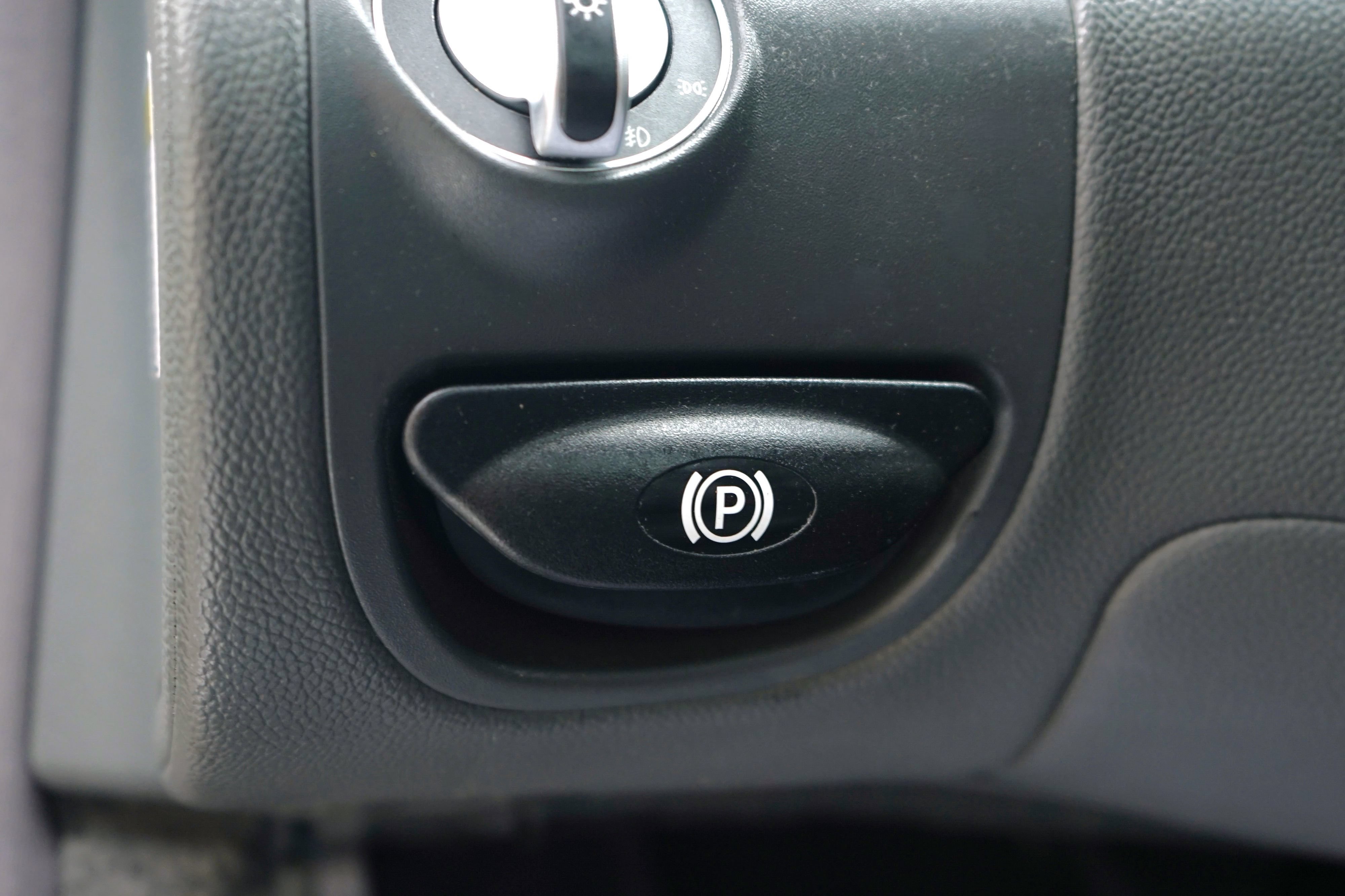 Used 2005 Mercedes-Benz SL 500 image 18