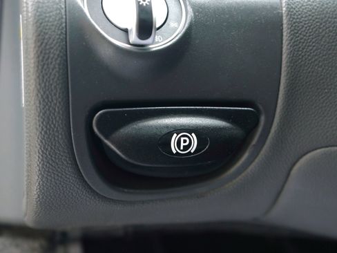 Used 2005 Mercedes-Benz SL 500 image 18