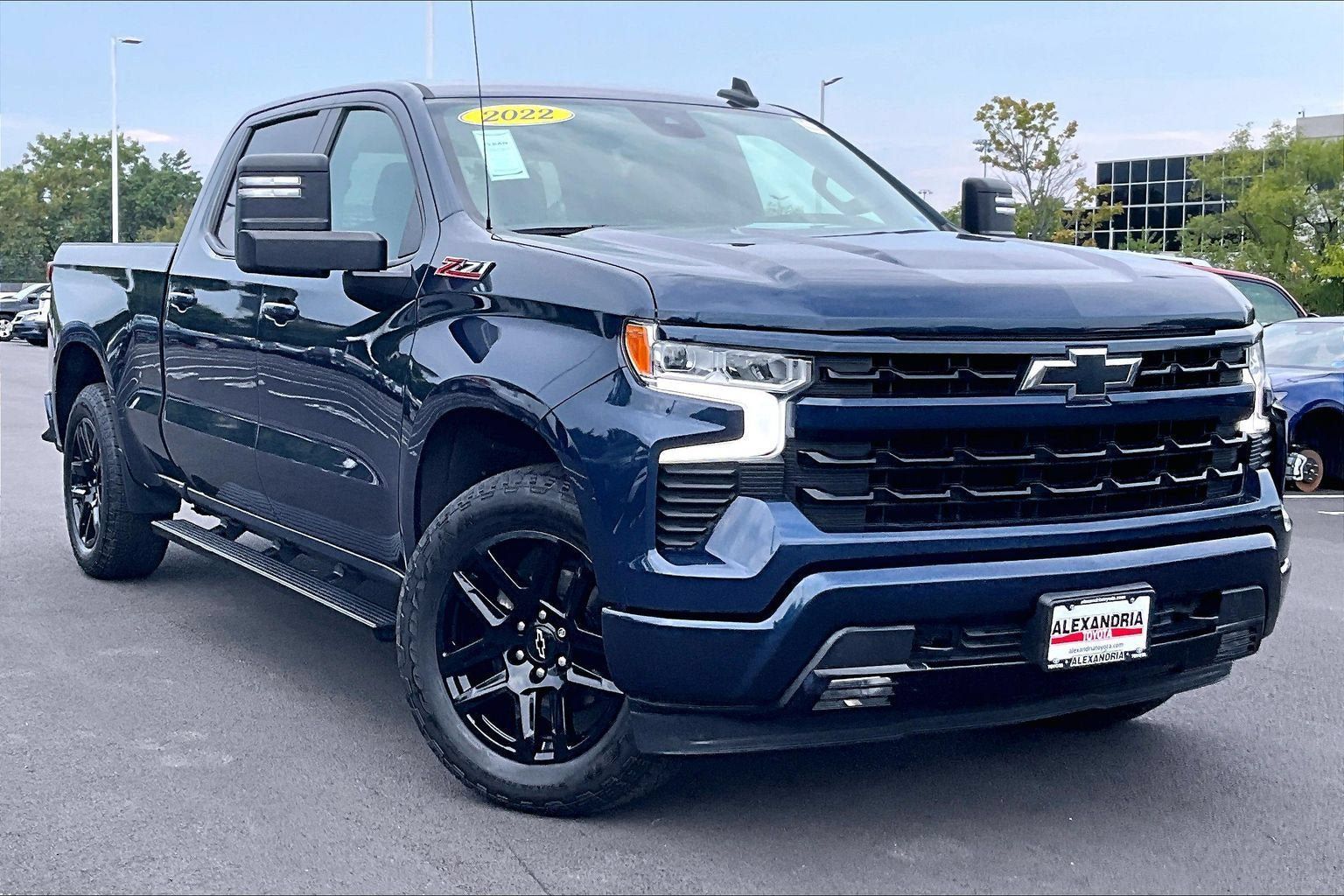 Used 2022 Chevrolet Silverado 1500 RST AWD/4WD image 2