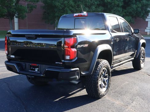 Used 2026 Chevrolet Colorado ZR2 w/ Technology Package AWD/4WD image 35