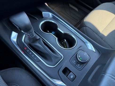 Used 2023 Chevrolet Traverse LT image 29