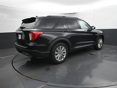 Used 2023 Ford Explorer Limited w/ Limited Technology Package AWD/4WD image 12