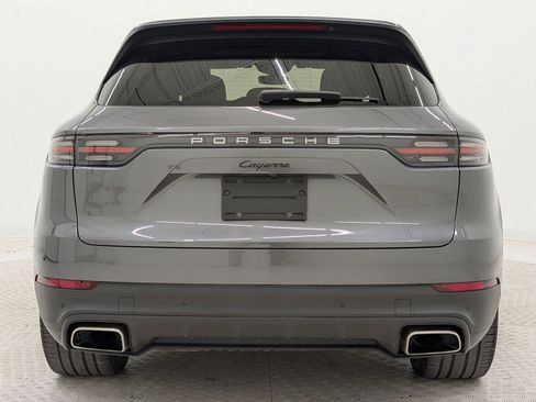 Used 2021 Porsche Cayenne image 10