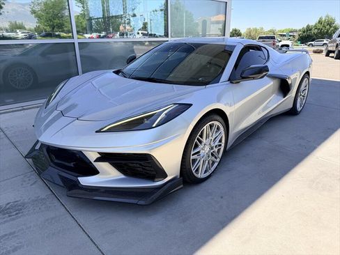 Used 2021 Chevrolet Corvette Stingray Premium Cpe w/ Z51 Performance Package RWD image 5