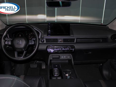 Used 2025 Honda Pilot EX-L image 18