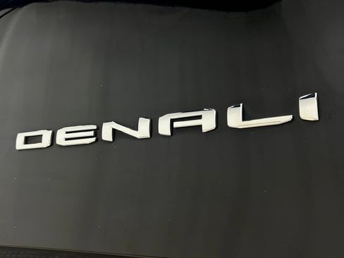 Used 2021 GMC Yukon Denali w/ Denali Premium Package AWD/4WD image 46