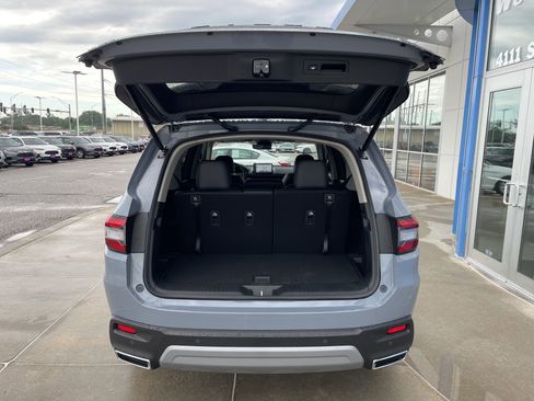 New 2025 Honda Pilot Touring image 6