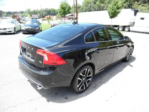 Used 2017 Volvo S60 T5 Dynamic FWD image 6