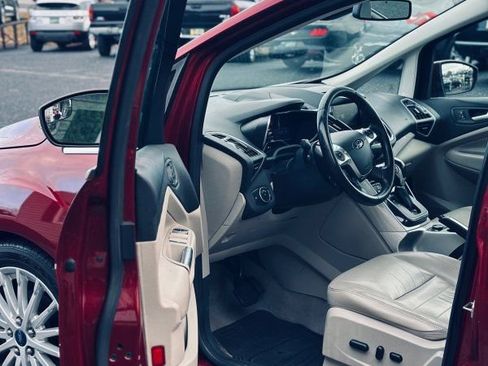 Used 2013 Ford C-MAX SEL image 8