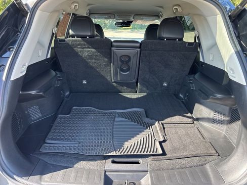 Used 2020 Nissan Rogue SL image 14