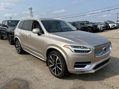 Used 2023 Volvo XC90 B6 Plus w/ Protection Package AWD/4WD image 3