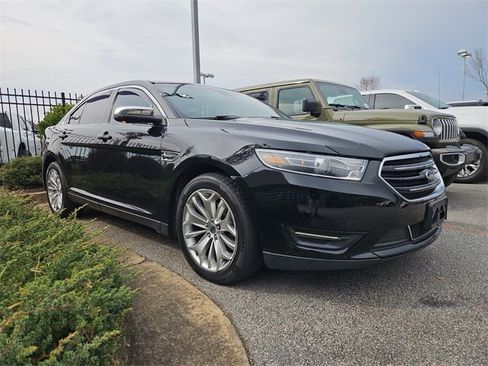 Used 2019 Ford Taurus Limited image 3