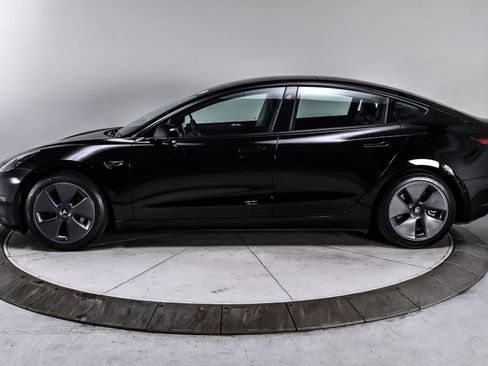 Used 2021 Tesla Model 3 Standard Range Plus RWD image 3