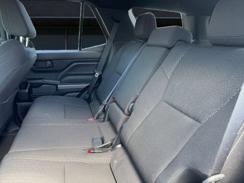 Used 2025 Toyota 4Runner SR5 AWD/4WD image 14