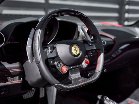 Used 2022 Ferrari F8 Tributo image 46