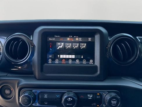 Used 2022 Jeep Wrangler Unlimited Sport image 22