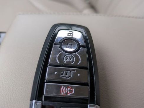 Used 2023 Lincoln Nautilus FWD image 30