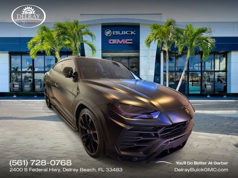 Used 2021 Lamborghini Urus image 1