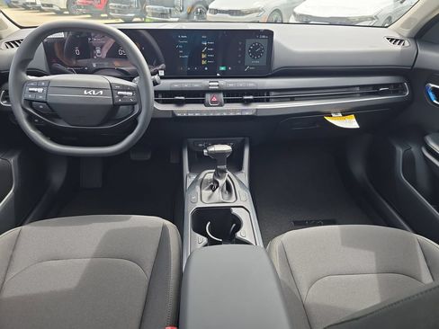 New 2026 Kia K4 FWD image 12