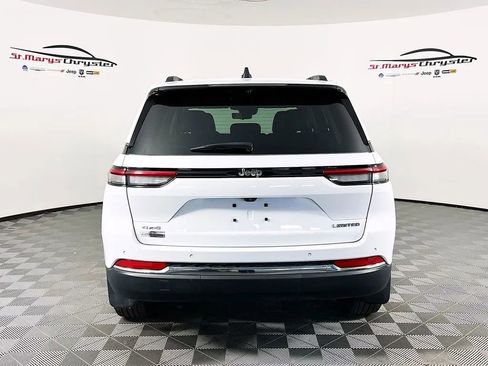 Used 2022 Jeep Grand Cherokee Limited w/ Luxury Tech Group II image 7