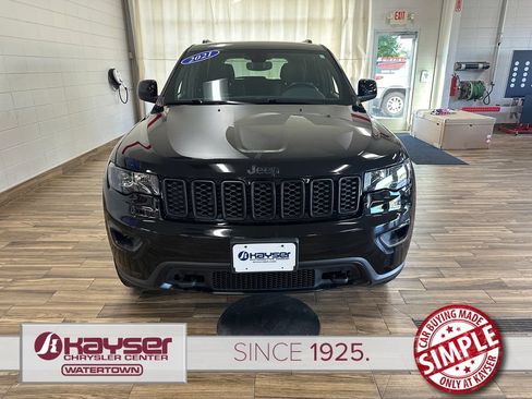 Used 2021 Jeep Grand Cherokee Freedom Edition AWD/4WD image 7