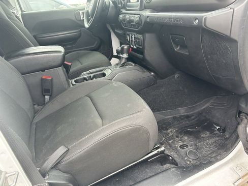 Used 2018 Jeep Wrangler Unlimited Sport S image 13