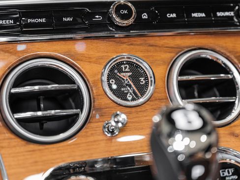 New 2024 Bentley Continental GT V8 AWD/4WD image 36