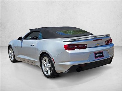 Used 2019 Chevrolet Camaro LT RWD image 7